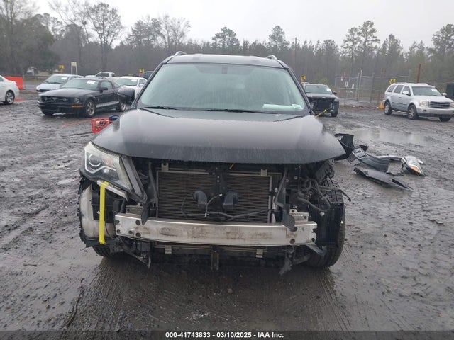 5N1DR2MN7JC652781 Nissan Pathfinder S