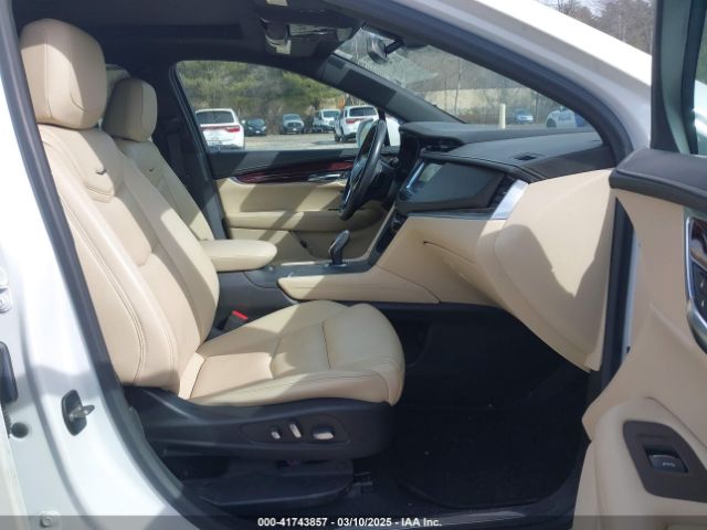 1GYKNDRS0HZ238373 Cadillac XT5 LUXURY