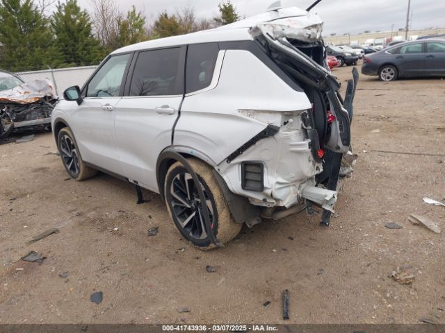 2022 MITSUBISHI OUTLANDER JA4J3UA81NZ027230 Photo 2