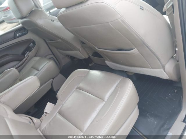 1GNSCHKC9GR273201 Chevrolet Suburban Lt