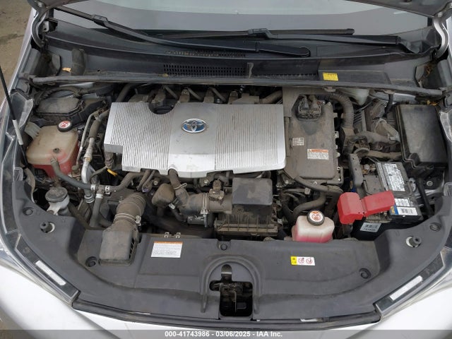 JTDKBRFUXH3578831 Toyota Prius Two