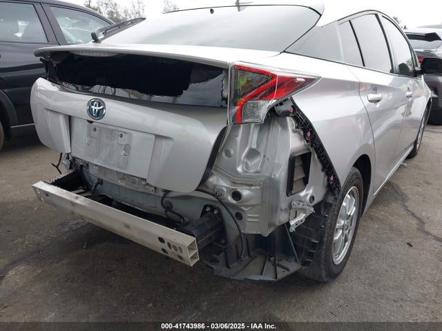 JTDKBRFUXH3578831 Toyota Prius Two