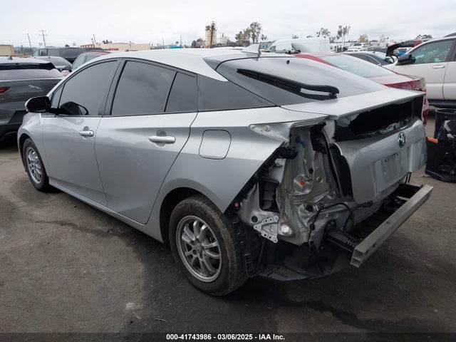 JTDKBRFUXH3578831 Toyota Prius Two