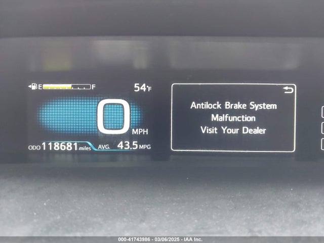 JTDKBRFUXH3578831 Toyota Prius Two