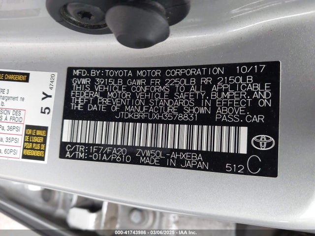 JTDKBRFUXH3578831 Toyota Prius Two