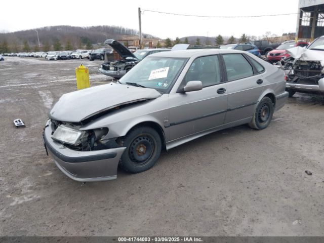 2002 SAAB 9-3 YS3DF58K422002174 Photo 1