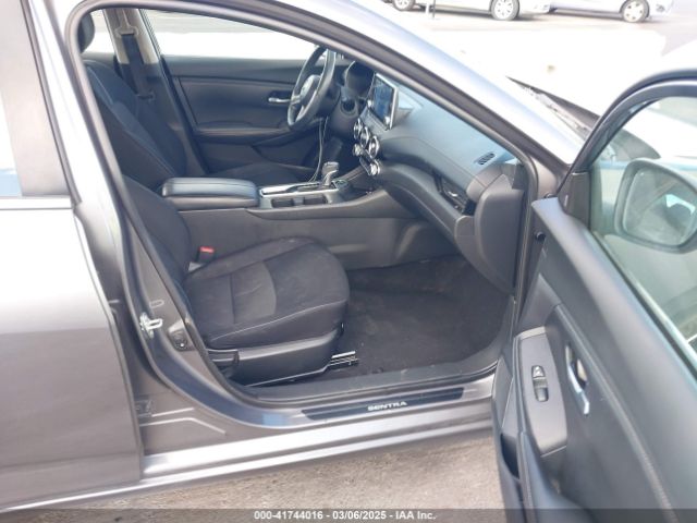 3N1AB8CV6NY268426 Nissan Sentra Sv Xtronic Cvt