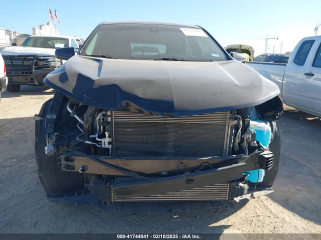 2GNAXUEV5M6110090 Chevrolet lyx