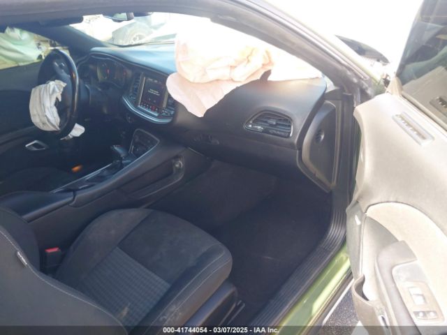 2C3CDZJG3NH122473 Dodge Challenger Gt