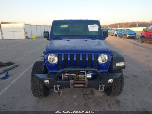 1C4HJXDN2JW282882 Jeep Wrangler Unlimited Sport S 4x4