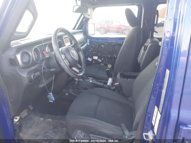 1C4HJXDN2JW282882 Jeep Wrangler Unlimited Sport S 4x4