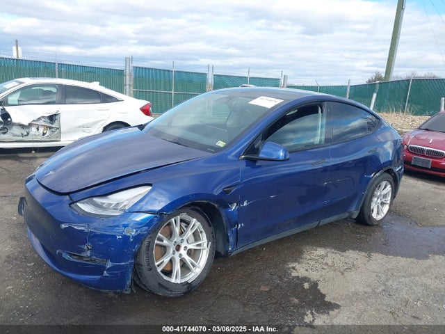 2021 TESLA MODEL Y 5YJYGDEE2MF099924 Photo 1