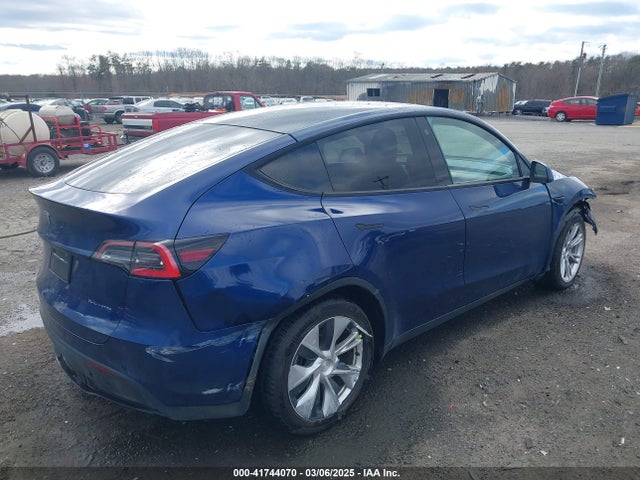 2021 TESLA MODEL Y 5YJYGDEE2MF099924 Photo 3