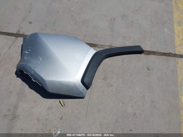 2T3W1RFV9LW090537 Toyota Rav4 Xle