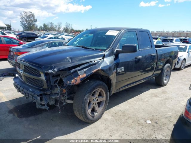 2018 RAM 1500 1C6RR6FTXJS182966 Photo 1