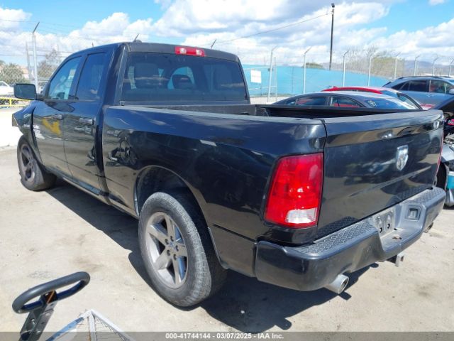 2018 RAM 1500 1C6RR6FTXJS182966 Photo 2