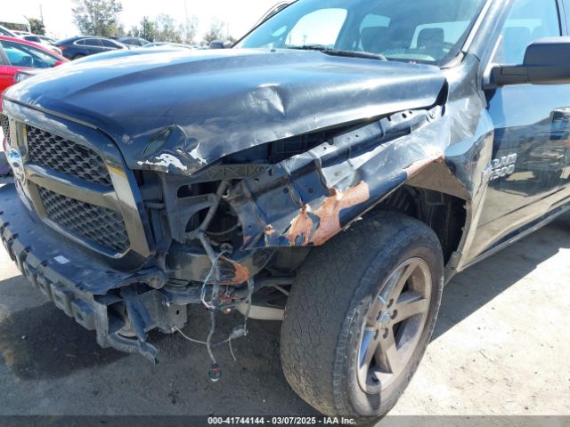 2018 RAM 1500 1C6RR6FTXJS182966 Photo 5