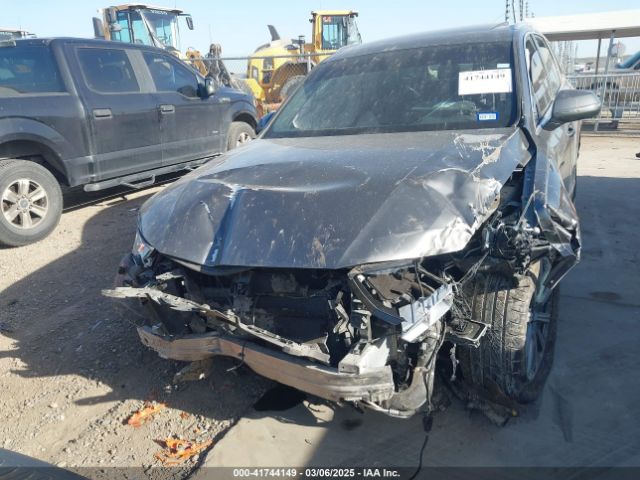 WA1LHAF74JD043034 Audi Q7 2.0t Premium