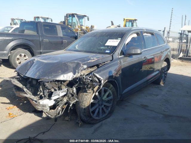 WA1LHAF74JD043034 Audi Q7 2.0t Premium