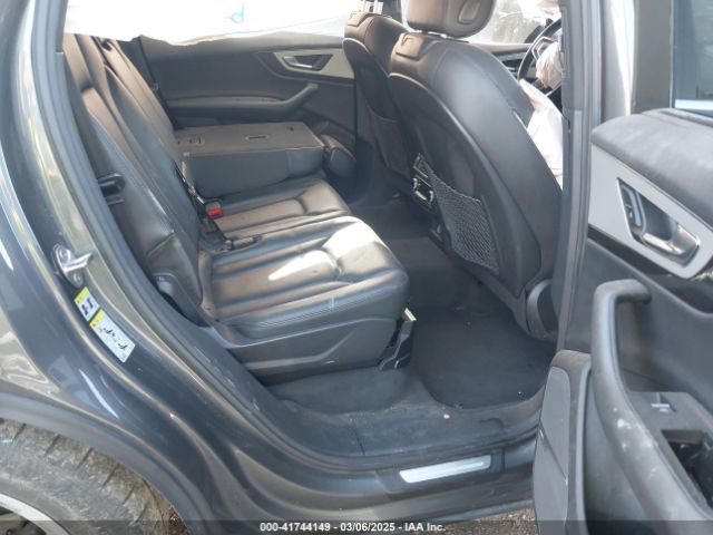WA1LHAF74JD043034 Audi Q7 2.0t Premium