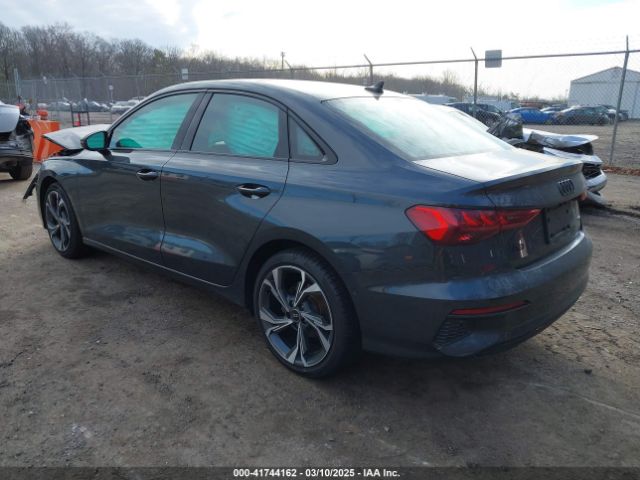 2023 AUDI A3 WAUHUDGY3PA124307 Photo 2