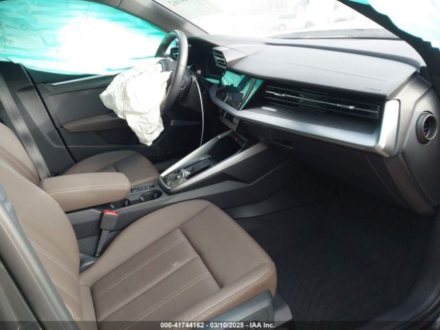 2023 AUDI A3 WAUHUDGY3PA124307 Photo 4