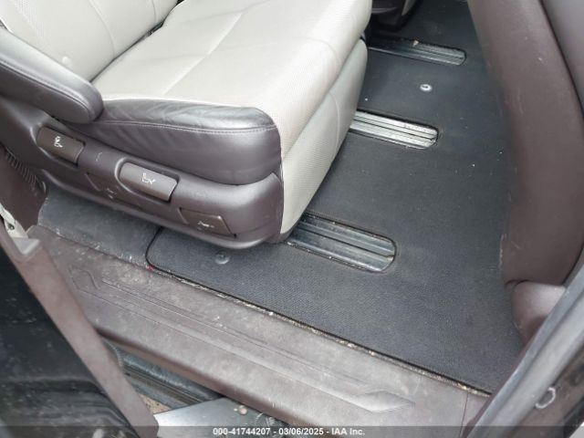 KNDME5C16G6148150 KIA Sedona Sx Luxury