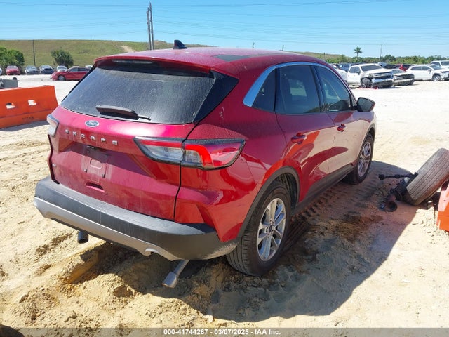 1FMCU0G68LUB84835 Ford ESCAPE SE