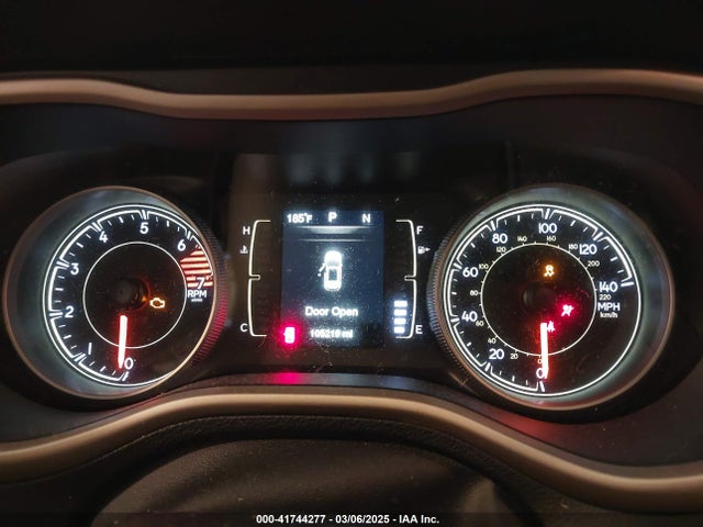 1C4PJLCB2GW363756 Jeep Cherokee Latitude