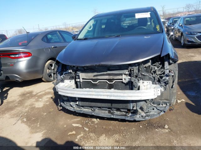 2C4RC1FG3KR708986 Chrysler Pacifica Touring Plus