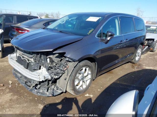 2C4RC1FG3KR708986 Chrysler Pacifica Touring Plus