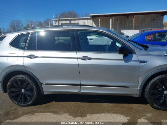 3VV2B7AX5MM113633 Volkswagen Tiguan 2.0t Se/2.0t Se R-line Black/2.0t Sel