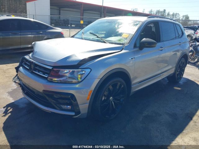 3VV2B7AX5MM113633 Volkswagen Tiguan 2.0t Se/2.0t Se R-line Black/2.0t Sel