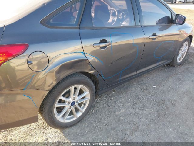 1FADP3F20JL216525 Ford FOCUS SE
