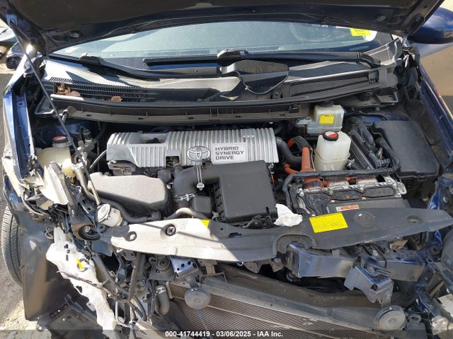 JTDKN3DU7F1872140 Toyota Prius Two
