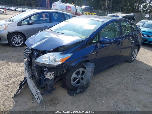 JTDKN3DU7F1872140 Toyota Prius Two