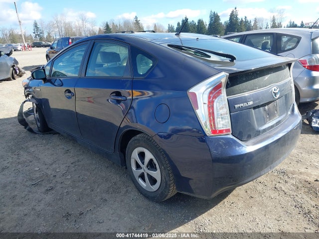 JTDKN3DU7F1872140 Toyota Prius Two