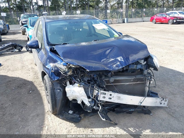 JTDKN3DU7F1872140 Toyota Prius Two