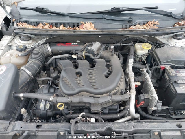 1C3CCCDG4FN630360 Chrysler 200