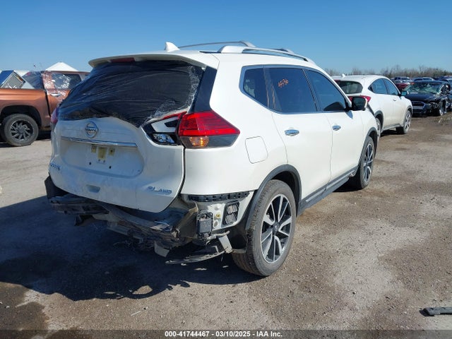 JN8AT2MV0HW250980 Nissan Rogue Sl