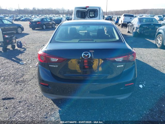 3MZBM1U72FM210435 Mazda Mazda3 I Sport