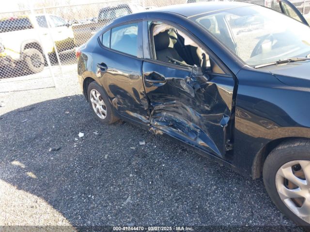 3MZBM1U72FM210435 Mazda Mazda3 I Sport