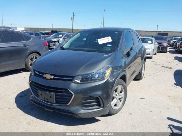 3GNCJKSB1LL215499 Chevrolet Trax Fwd Ls