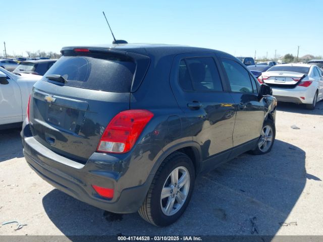 3GNCJKSB1LL215499 Chevrolet Trax Fwd Ls