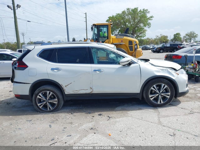 JN8AT2MT9KW267881 Nissan ROGUE SV