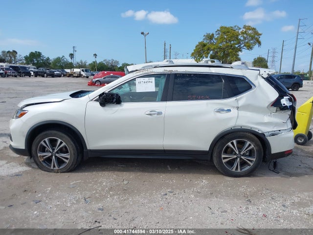 JN8AT2MT9KW267881 Nissan ROGUE SV
