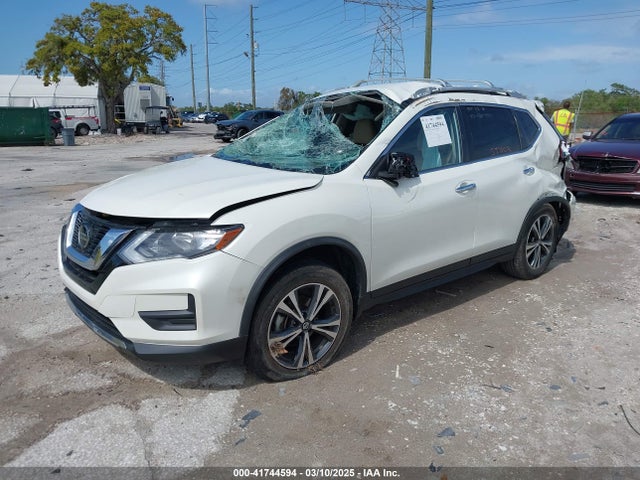 JN8AT2MT9KW267881 Nissan ROGUE SV