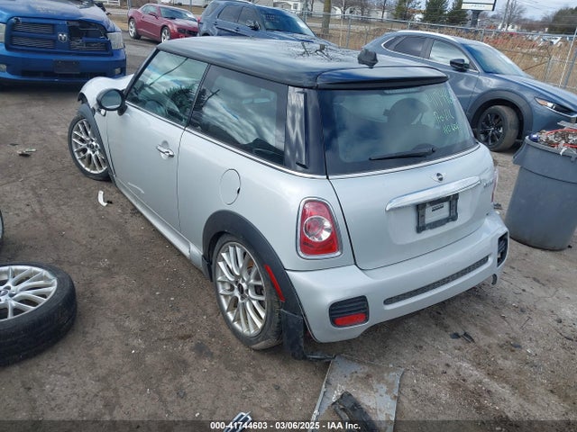 2013 MINI HARDTOP WMWSU3C56DT374488 Photo 2