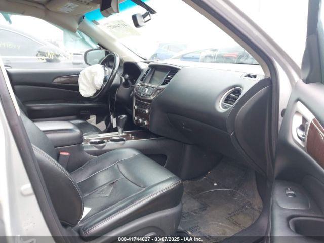 5N1AR2MN6EC619425 Nissan Pathfinder Platinum