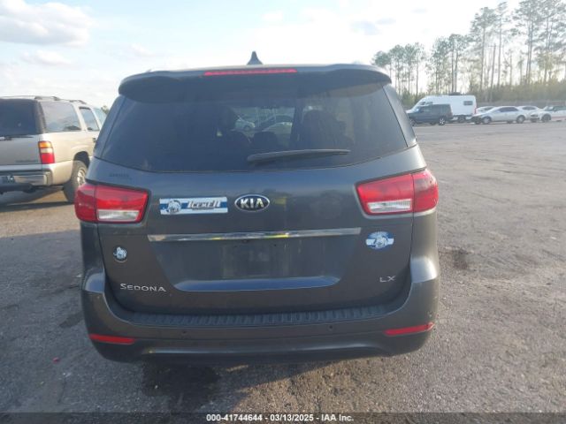 KNDMB5C10G6084583 KIA SEDONA LX
